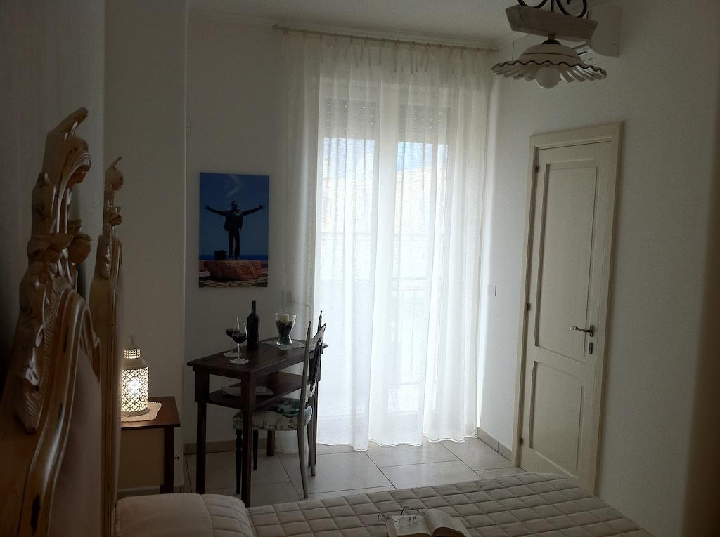 Dimora Delle Rondini Bed & Breakfast Polignano a Mare Oda fotoğraf